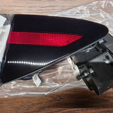 Klapka portu ładowania Tesla S PLAID 21- 1530813-00-E